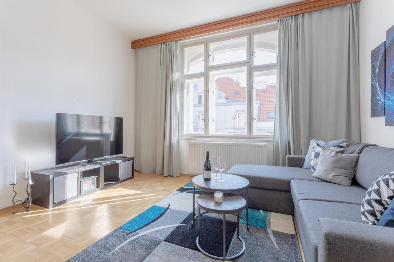 Bright&Spacious Attic Apartment Praga Exterior foto