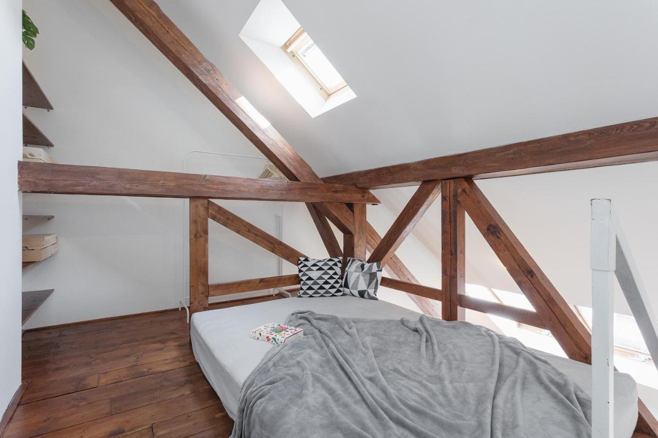 Bright&Spacious Attic Apartment Praga Exterior foto