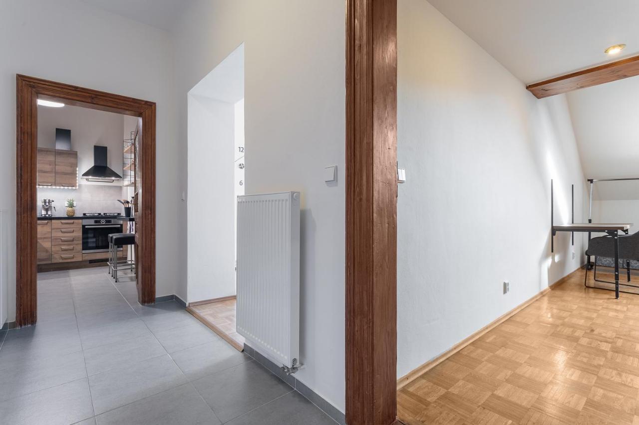 Bright&Spacious Attic Apartment Praga Exterior foto