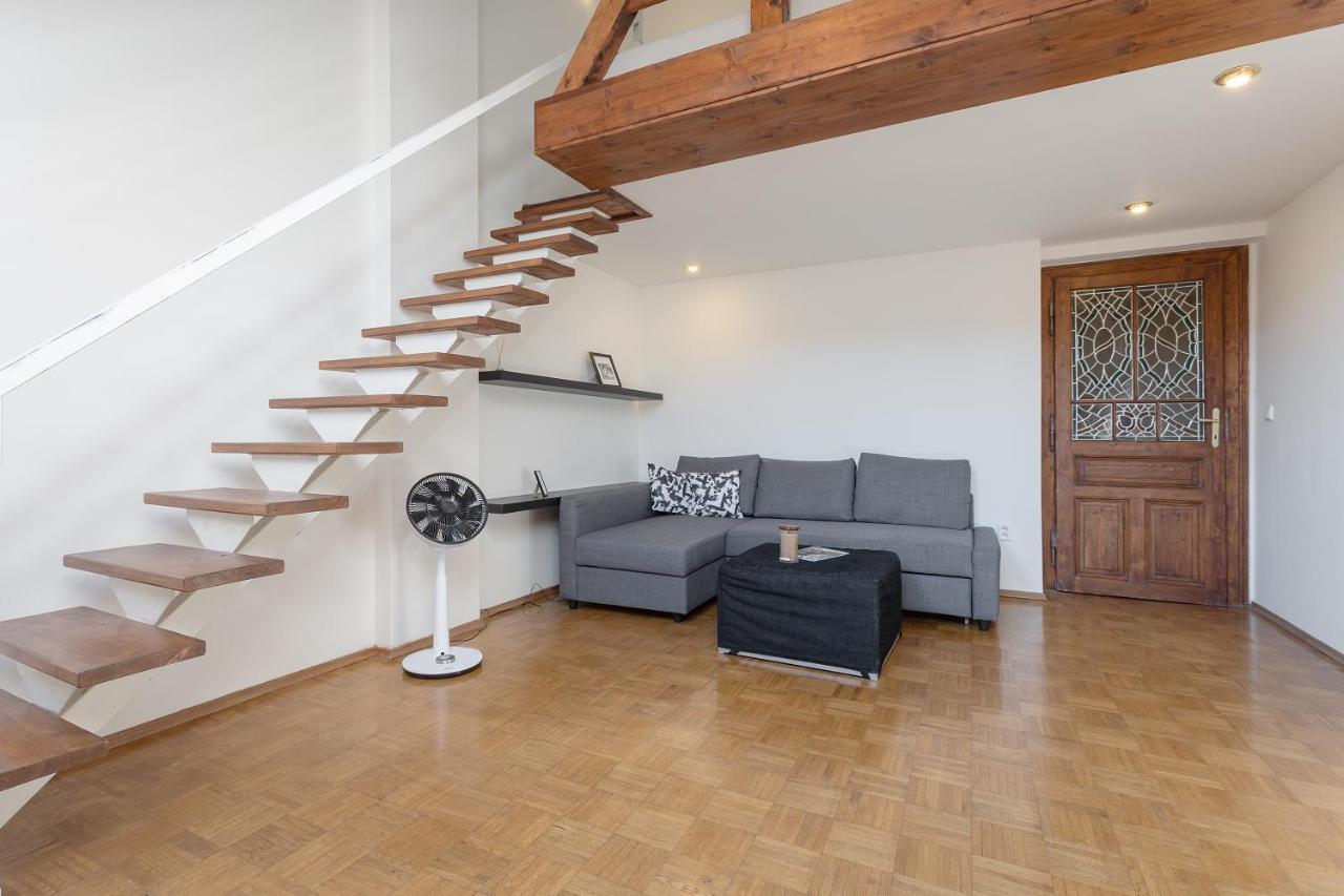 Bright&Spacious Attic Apartment Praga Exterior foto